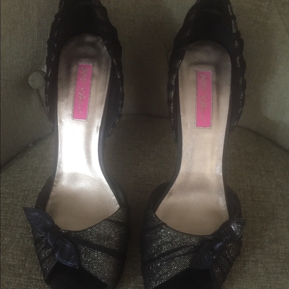 Betsey Johnson Shoes - Gorgeous gold and black heels by Betsey Johnson